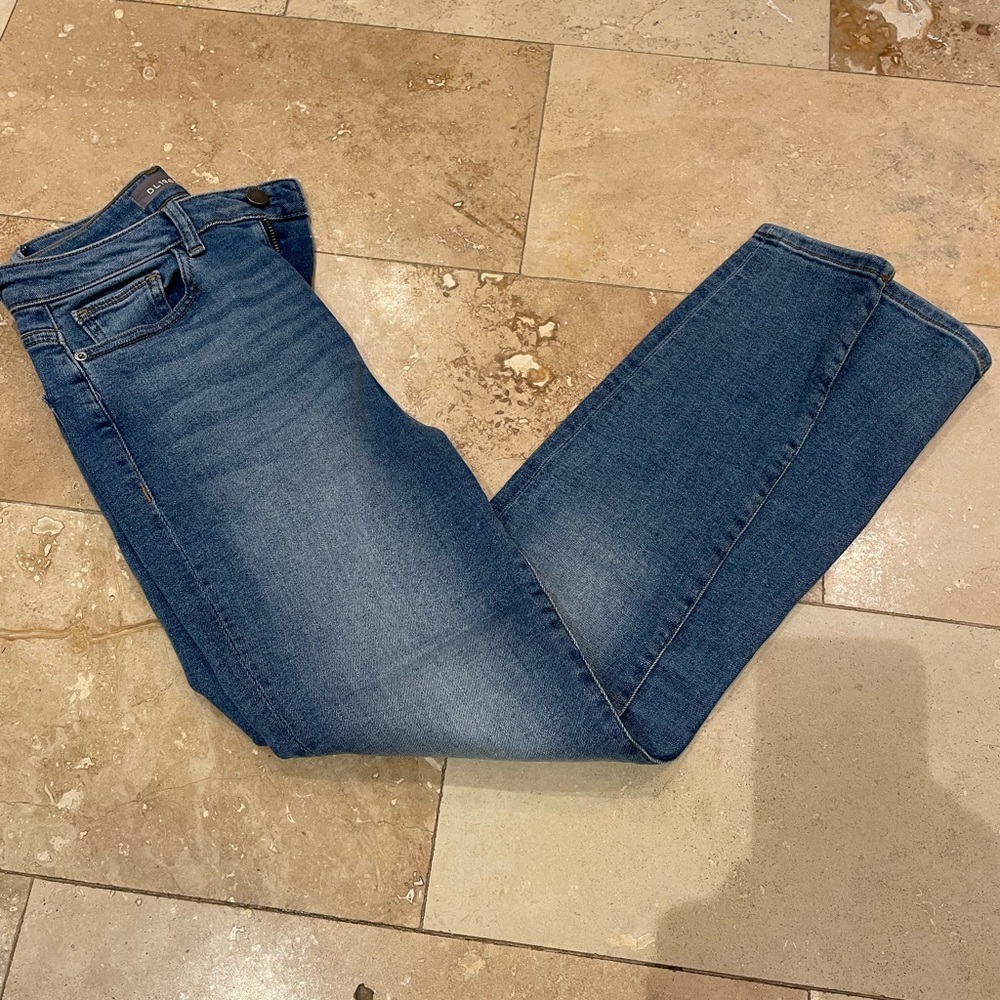 DL1961 Chrissy ultra high rise skinny in color Weymouth. Size 27.